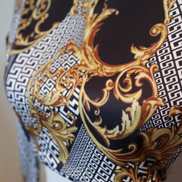 Long Sleeve Cropped Top - Picture 2 of 5